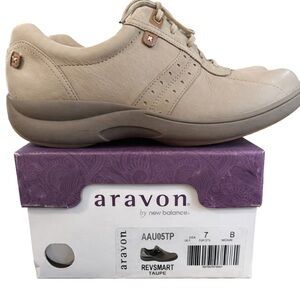 Aravon by New Balance REVsmart Taupe Leather Lace-Up Sneakers NWT Size 7
